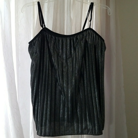 CANDIE'S 💋 Accordion pleated silver & black top - Picture 2 of 5